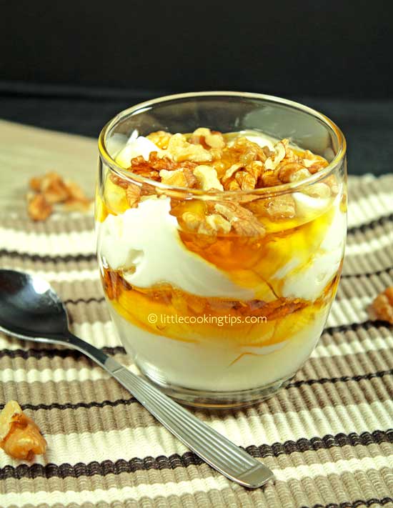 Greek yogurt with honey and walnuts Greek yogurt with honey and walnuts